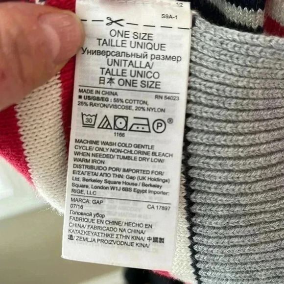 Double side Knit Scarf  with Blue/Red Heart Shape - Picture 4 of 4